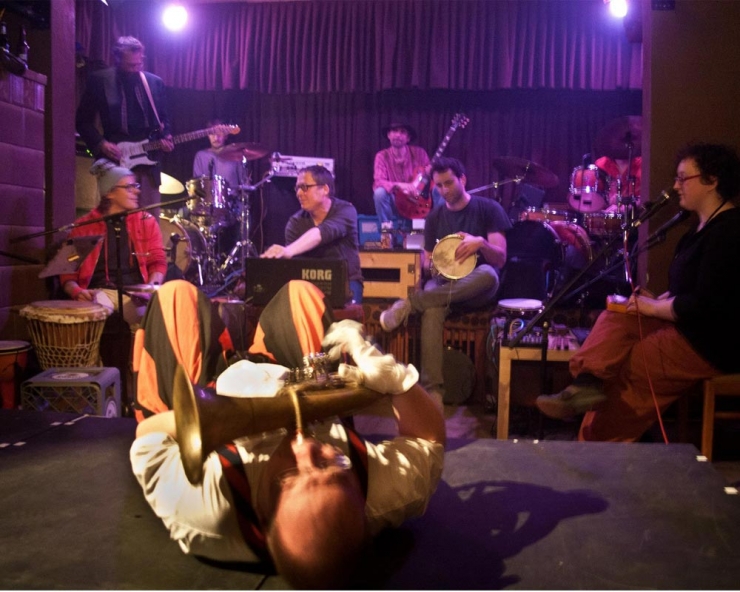 GUIDED IMPROVISATION ORCHESTRA live (© Promo) GUIDED IMPROVISATION ORCHESTRA live (© Promo)
