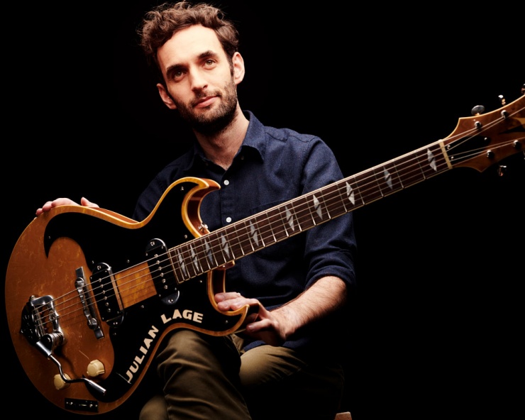 JULIAN LAGE (© Nathan West) JULIAN LAGE (© Nathan West)