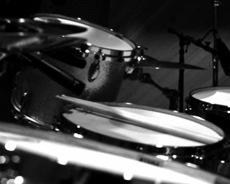 drums_web_bw-2_vs_1-7.jpg drums_web_bw-2_vs_1-7.jpg
